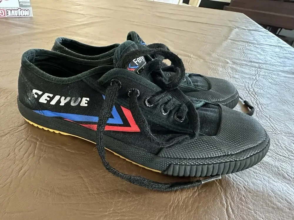 Parkour Shoes! Kids Size 8. Feiyue. Gently used